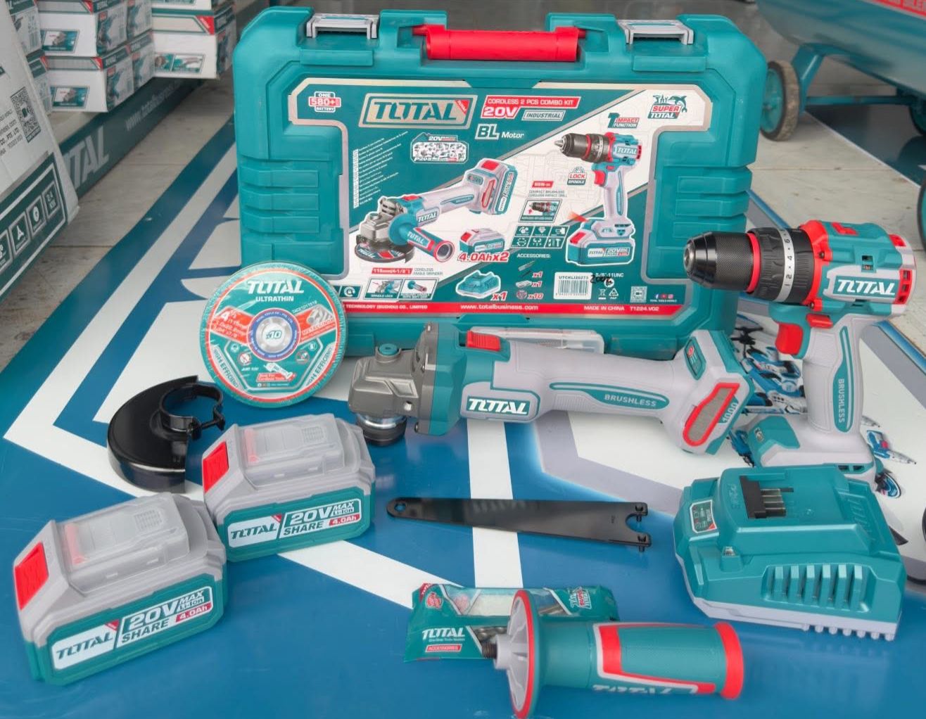 KIT TALADRO Y ESMERILADORA INALAMBRICOS UTCKLI20273